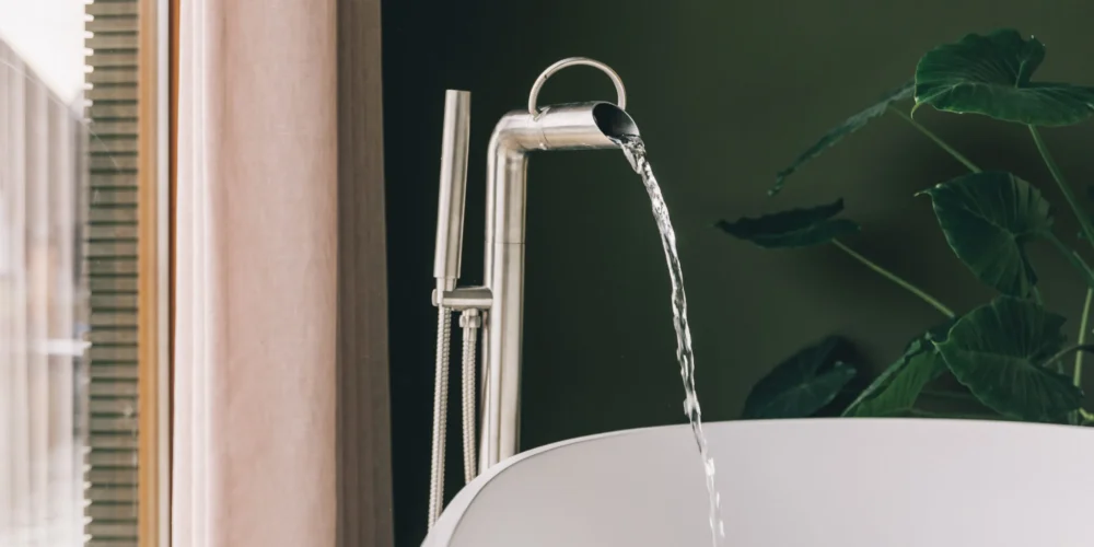 JEE-O  Pure bath mixer