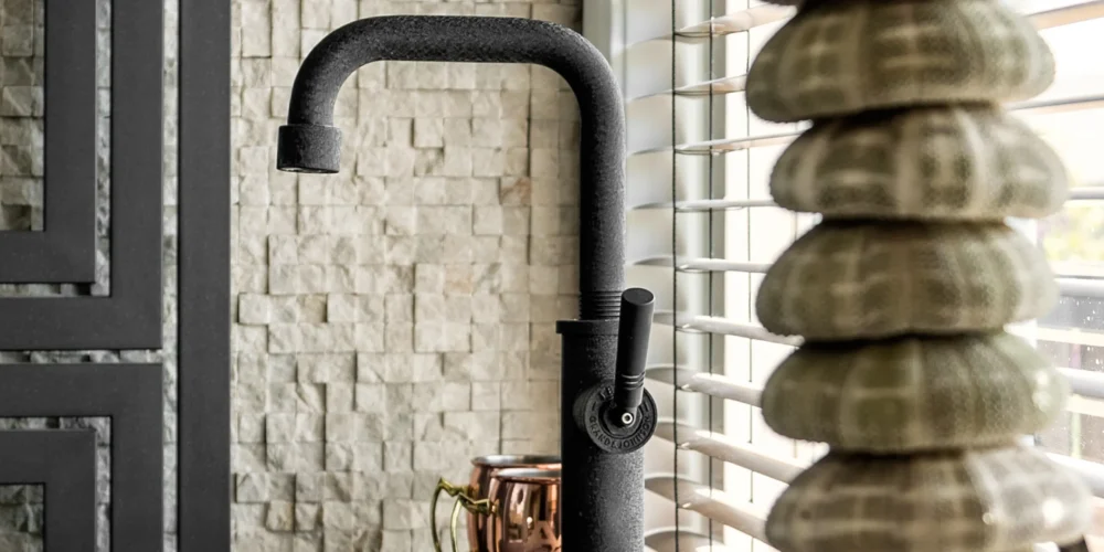 JEE-O soho basin mixer - RAW